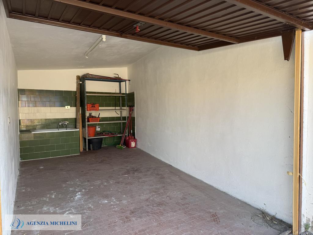 Rif. 033 - Garage a due passi dal centro del paese