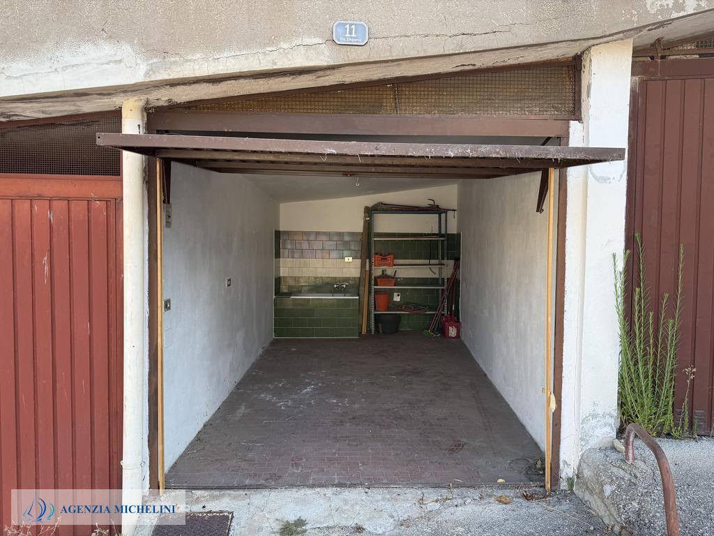 Rif. 033 - Garage a due passi dal centro del paese