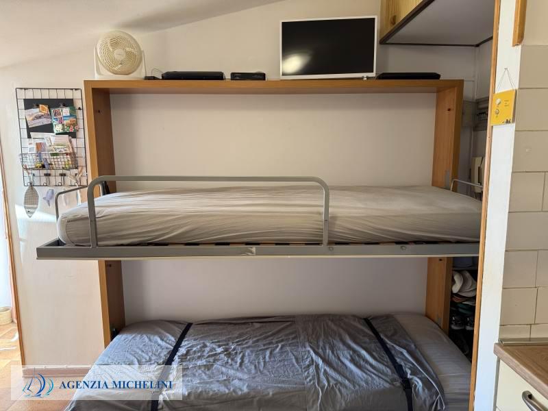 Ref. 007 – Attic studio flat with balcony and splendid sea view.