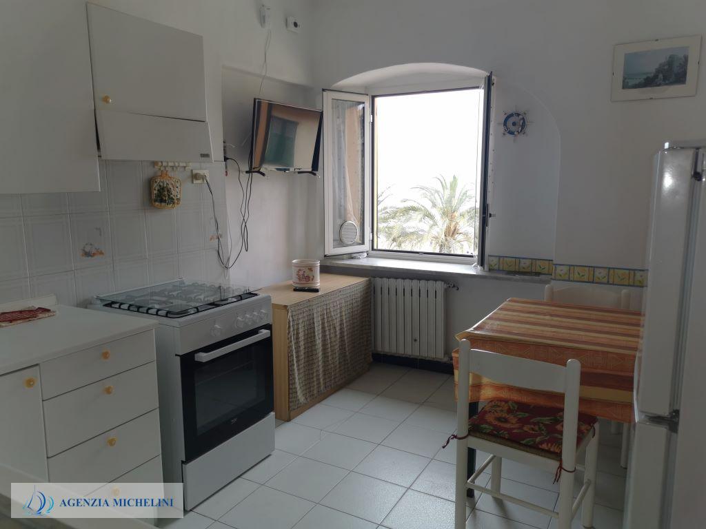 Rif. 059 - Bilocale fronte mare